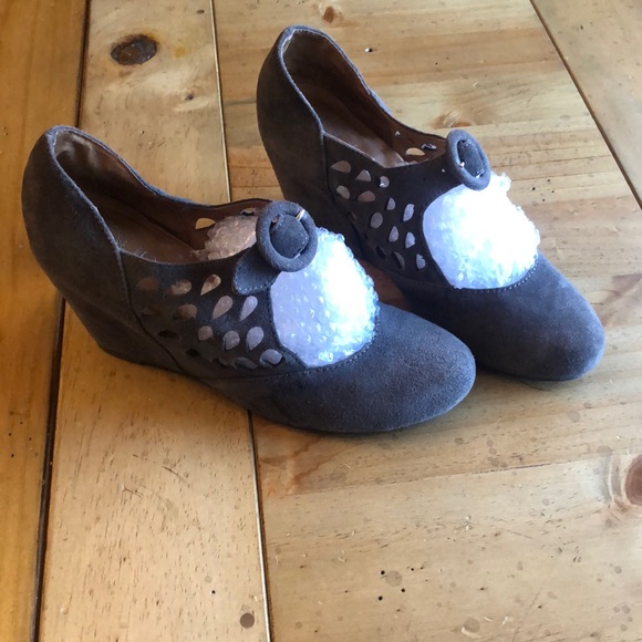 Jeffrey Campbell Shoes - BOGO FREE ⭐️Jeffrey Campbell wedges🤍🤍